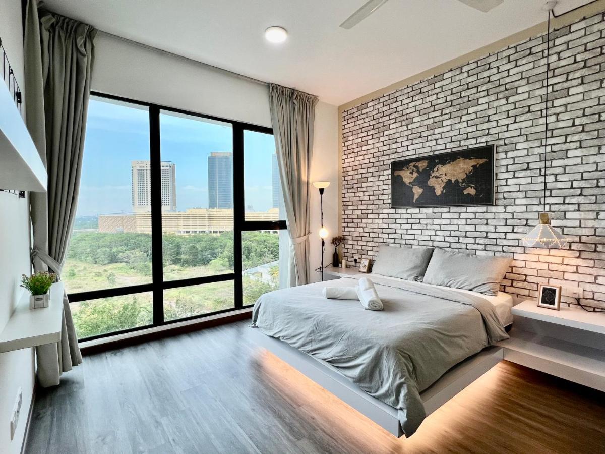 Royale Cottage Midvalley Netflix Pools 4 Pax Johor Bahru Exterior foto