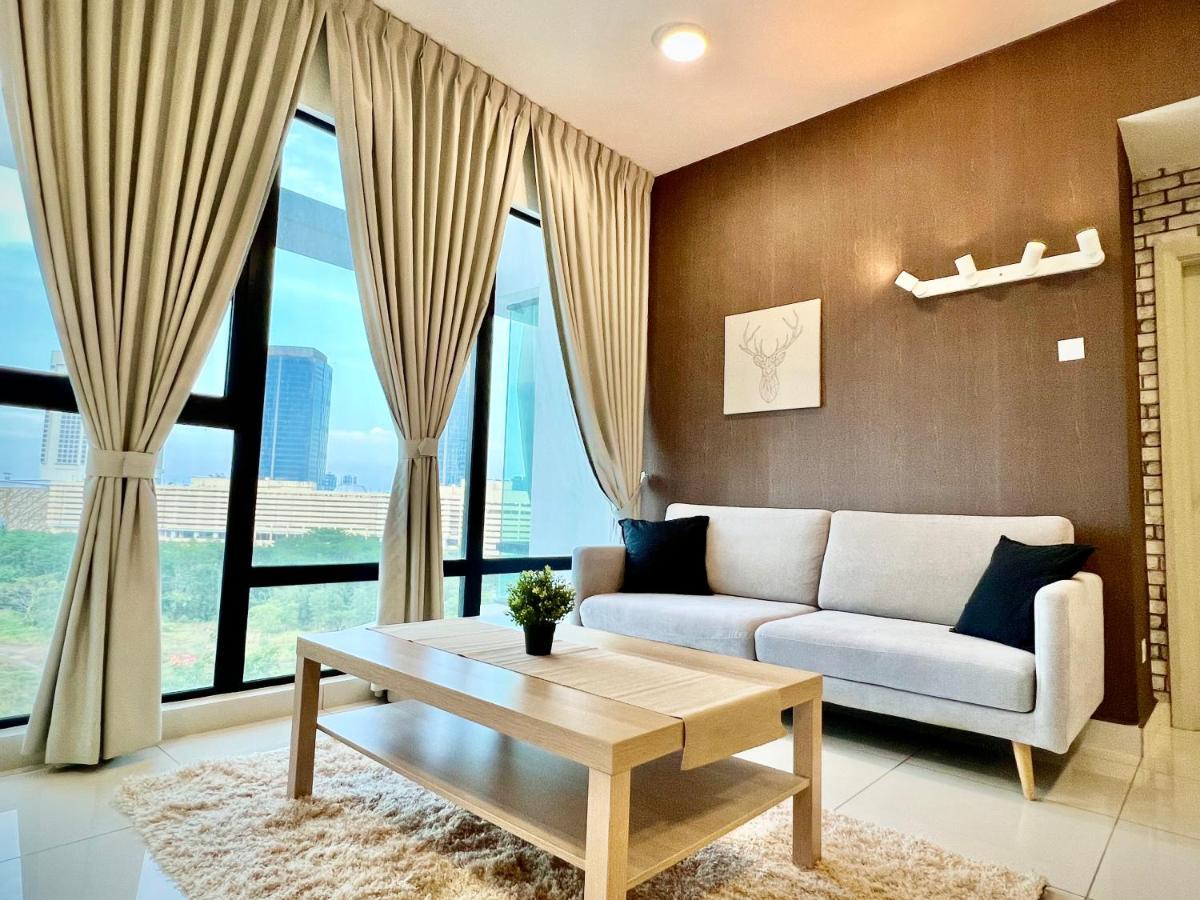 Royale Cottage Midvalley Netflix Pools 4 Pax Johor Bahru Exterior foto